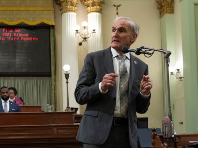 Steve Bennet on Assembly floor