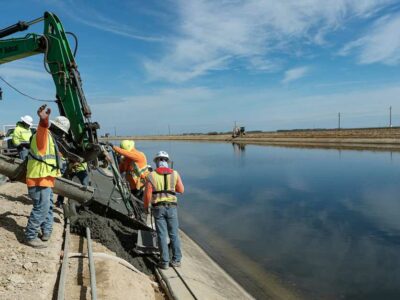 Subsidence-CA-Aqueduct-DWR-836x627.jpg