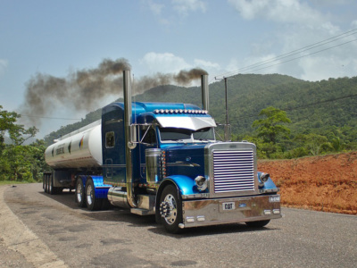 Diesel truck 836x627