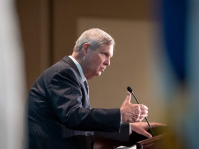 Tom_Vilsack_32122.jpg