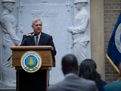 Vilsack-USDA-off-center.jpg