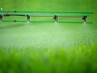 sprayer_crops_chemicals3